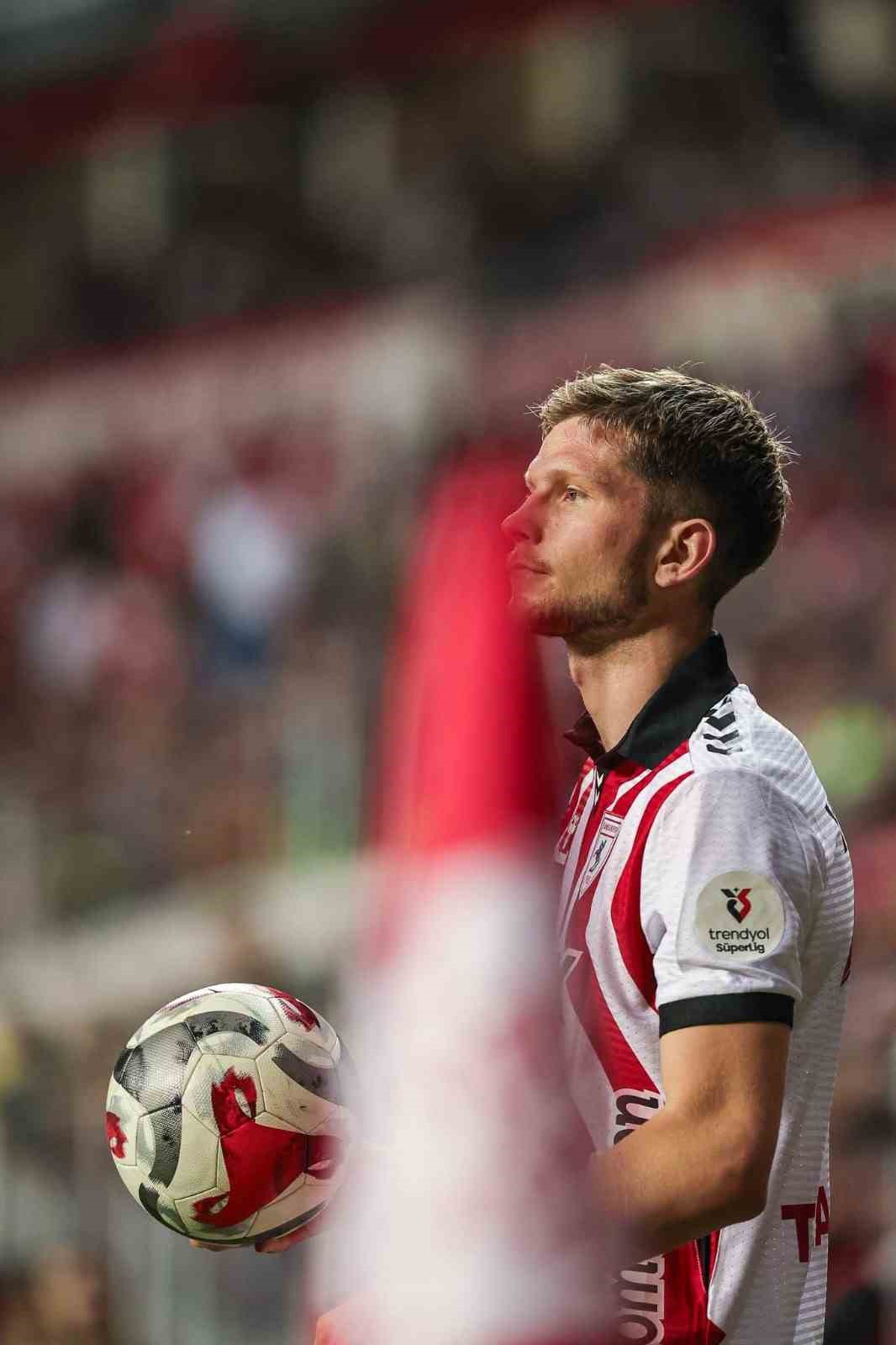 Trendyol Süper Lig: Samsunspor: 0 - Fenerbahçe: 0 (İlk yarı)