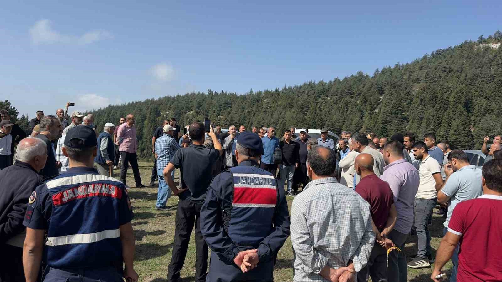 Yayladaki meraya tel &ouml;rg&uuml; tepkisi
