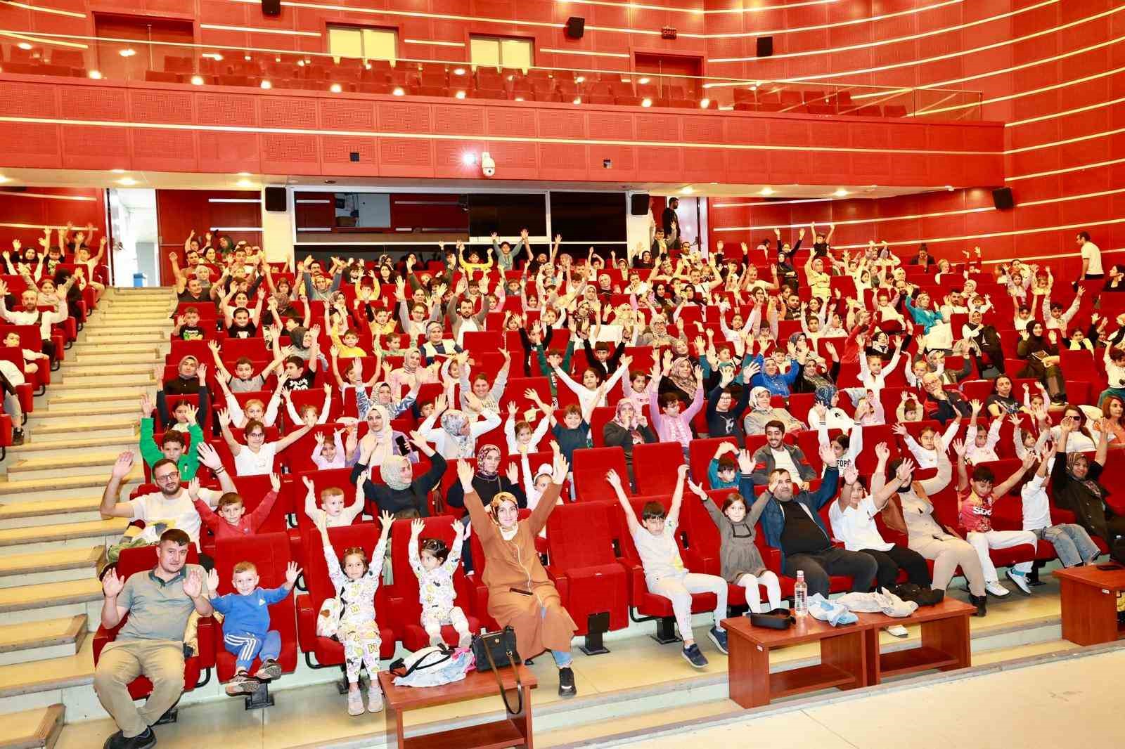 Gebze’de çocuklar için "Aslan Hürkuş" filmi gösterildi