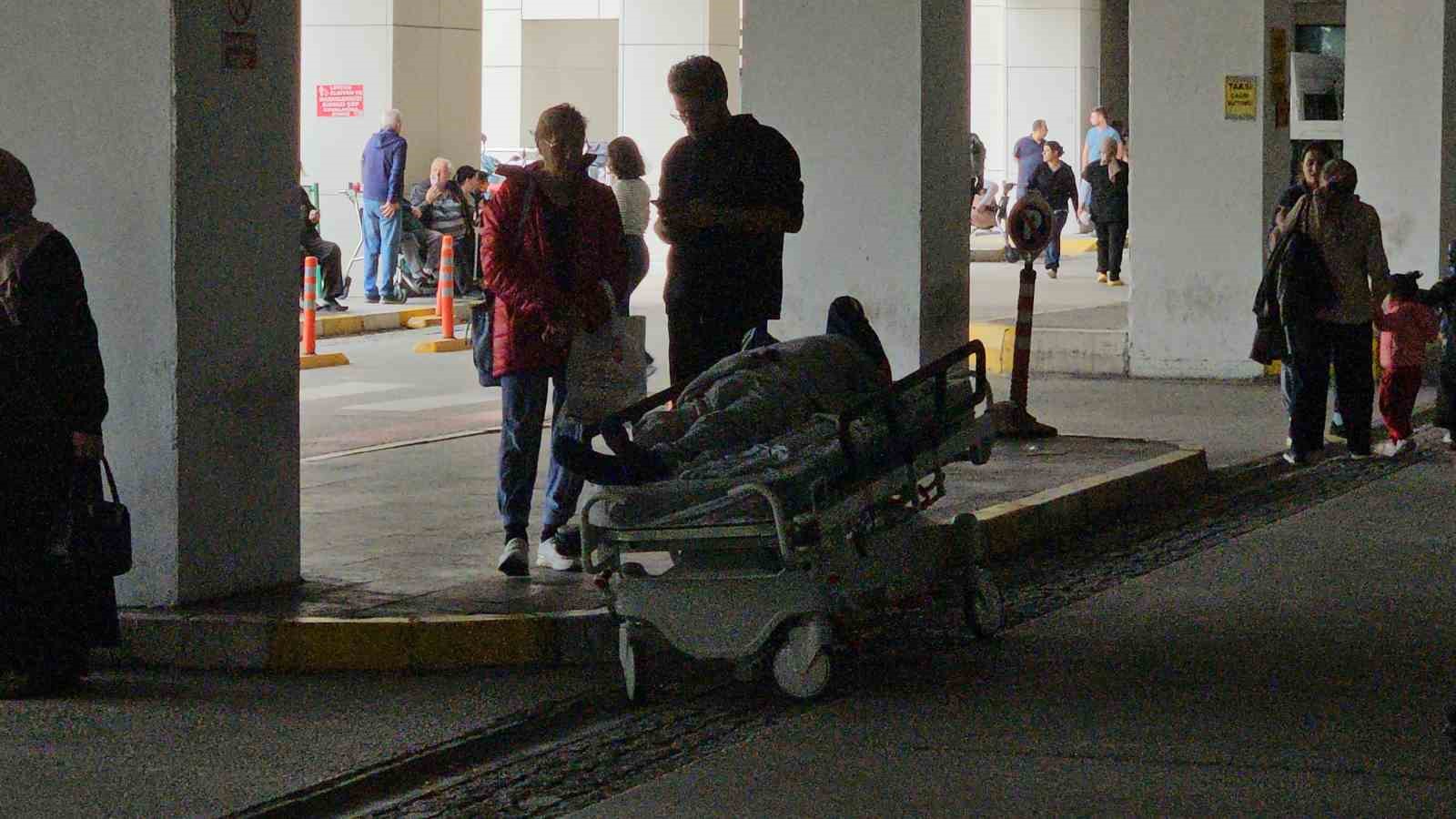 Edirne Sultan I Murat Devlet Hastanesi&rsquo;nde yangın paniği
