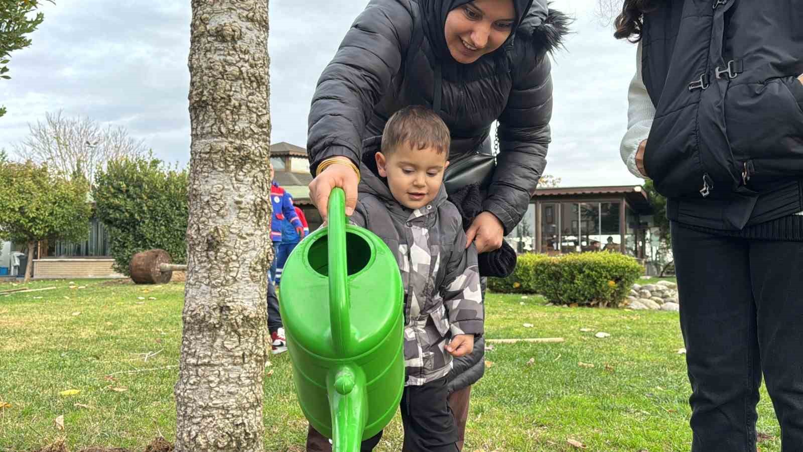 Kağıthane&rsquo;de doğan her bebek için bir fidan toprakla buluşuyor