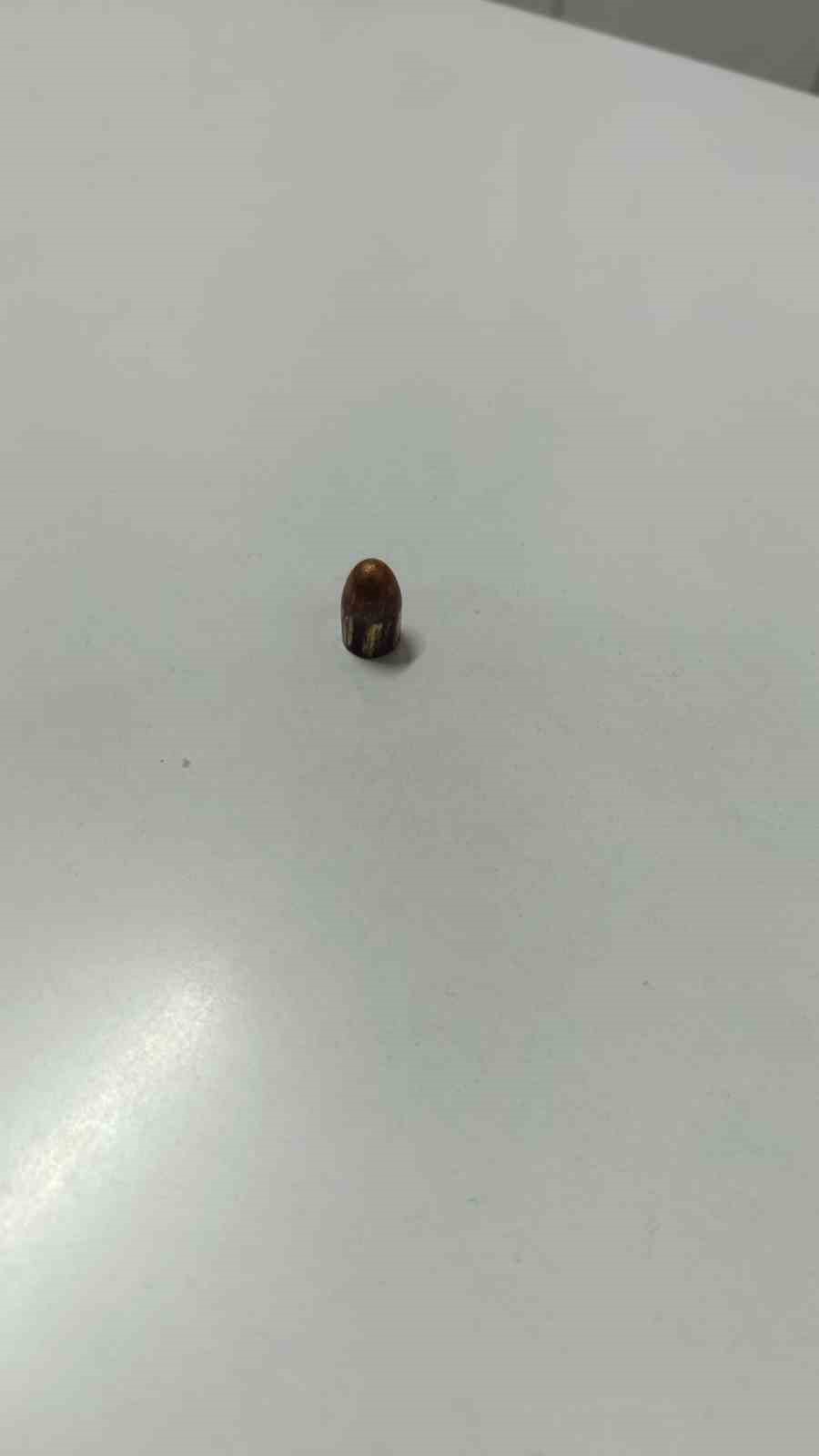 Yorgun mermi iş yerine isabet etti