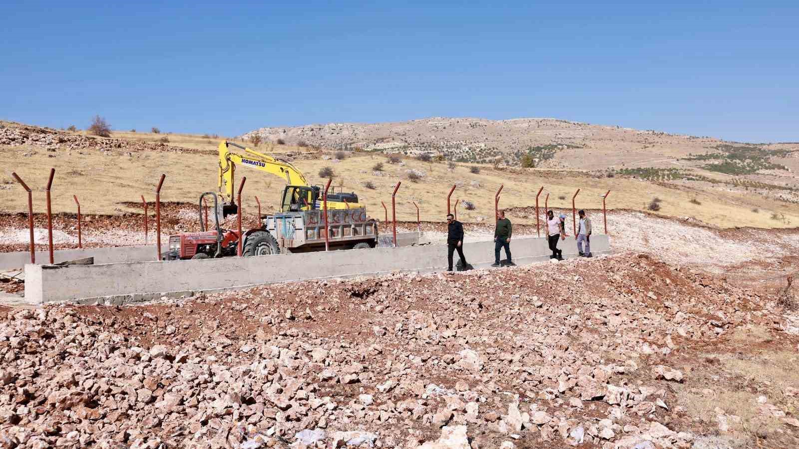 Ak&ccedil;adağ&rsquo;da sokak hayvanları i&ccedil;in modern barınak yapılıyor
