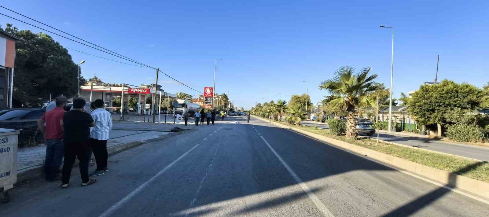 Otomobille çarpışan motosikletin 74 yaşındaki sürücüsü hayatını kaybetti