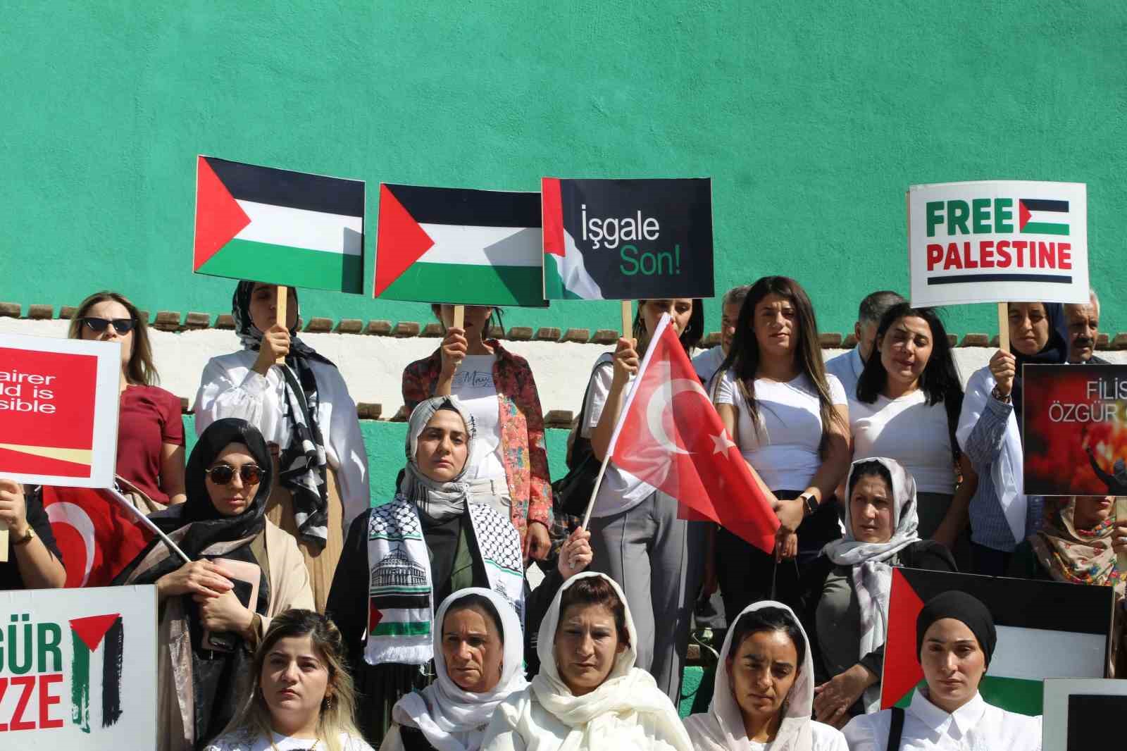 Şırnaklı kadınlardan Filistin için "Sessiz Çığlık" yürüyüşü