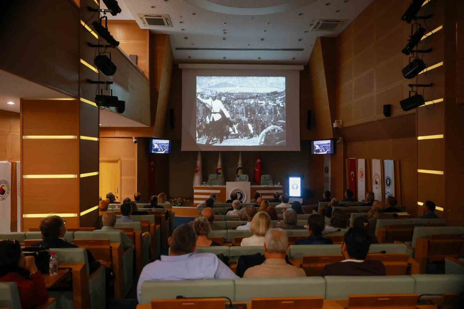 ‘Zafer Yollarında’ 102 yıl sonra izleyicisiyle buluştu