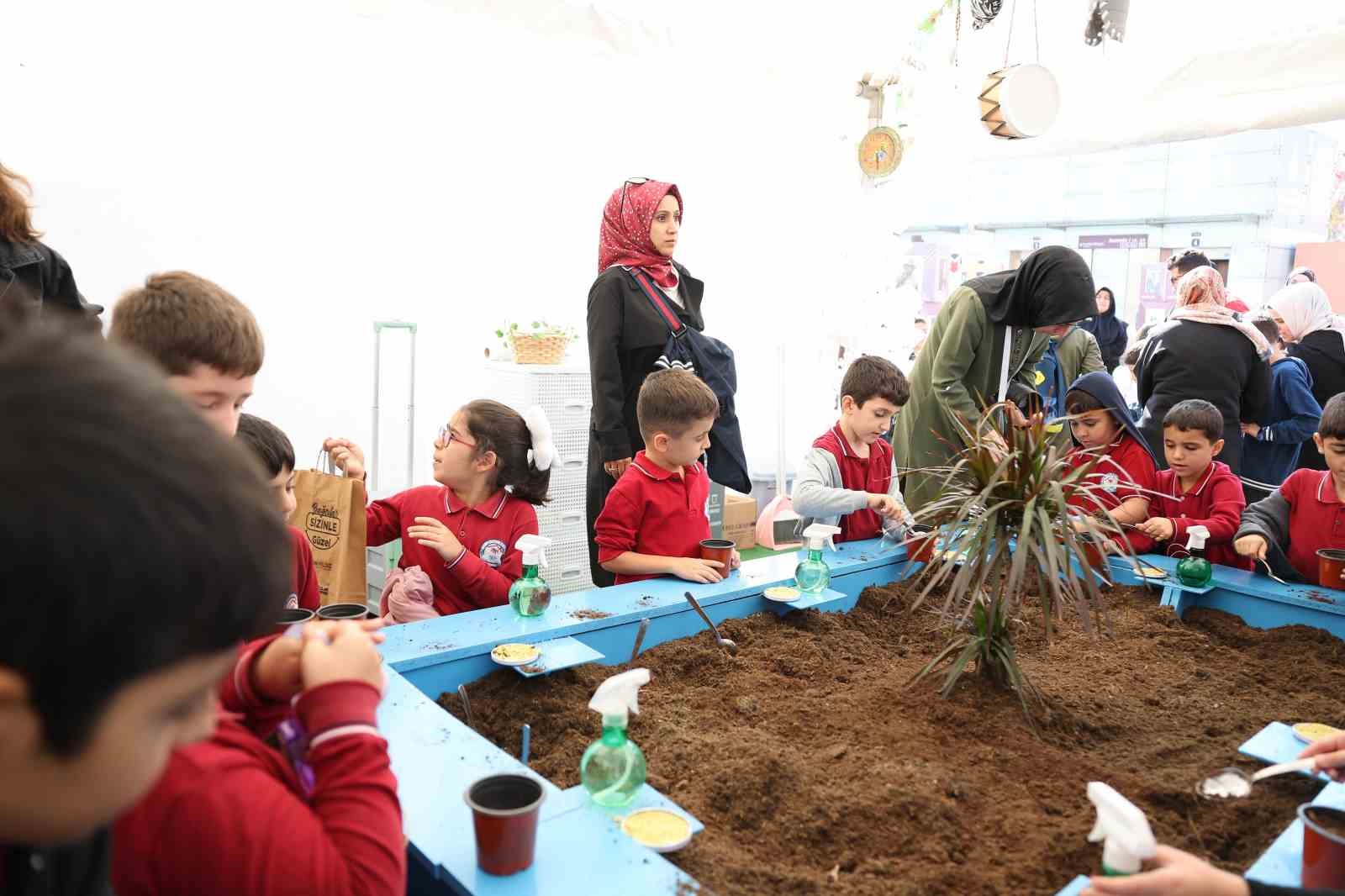 4. Bağcılar Kitap Fuarı, kendi rekorunu tazeledi
