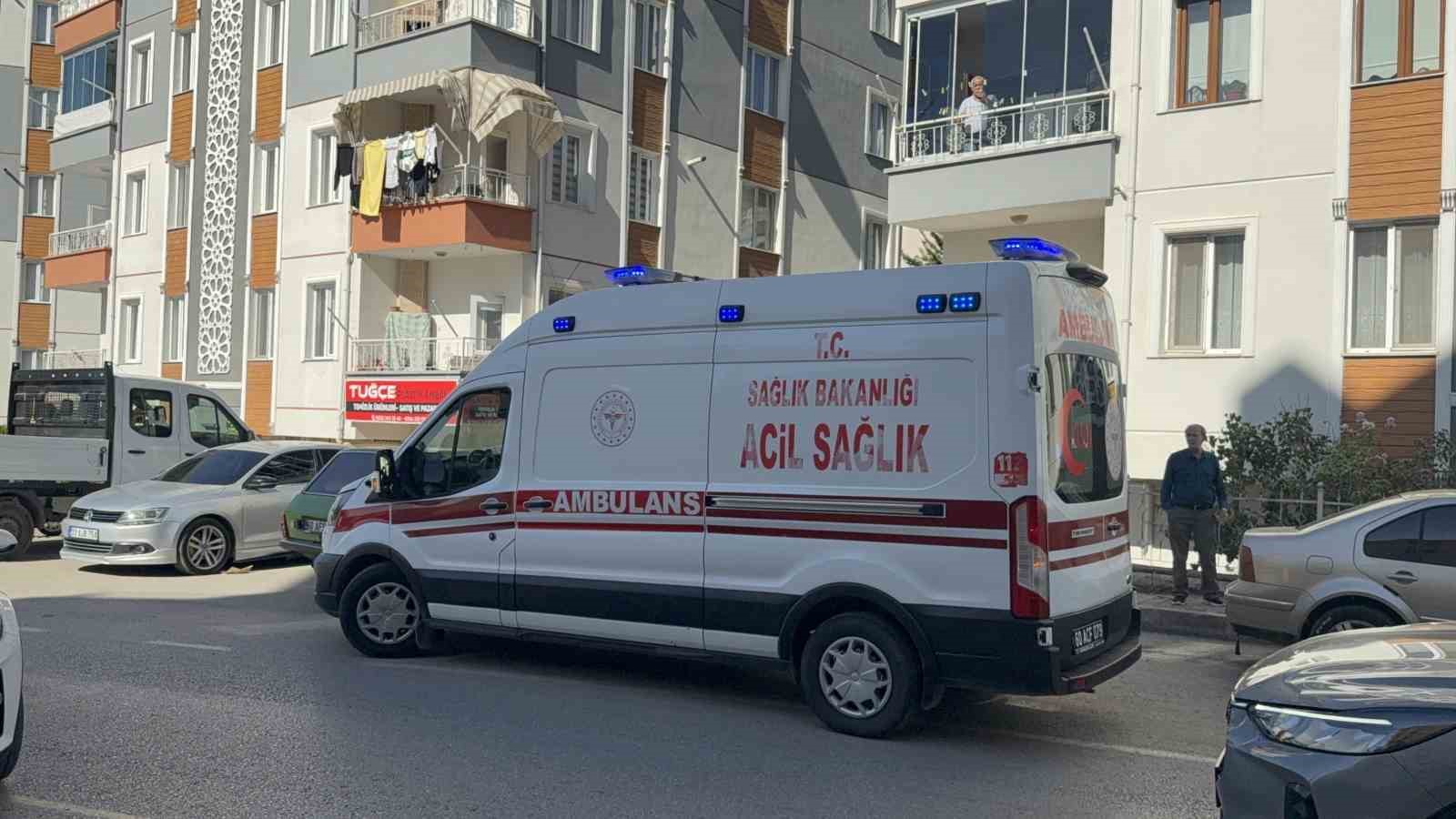 Tokat’ta tavuk yedikten sonra fenalaşan yaşlı adam hastaneye kaldırıldı