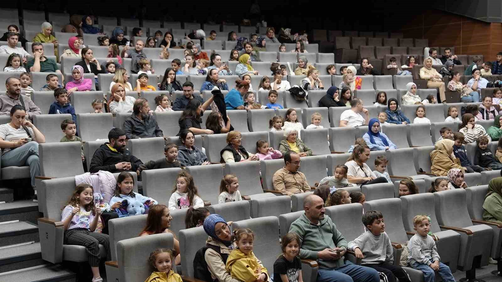 Başiskele’de kültür sanat sezonu "Orman Koruyucuları" ile açıldı