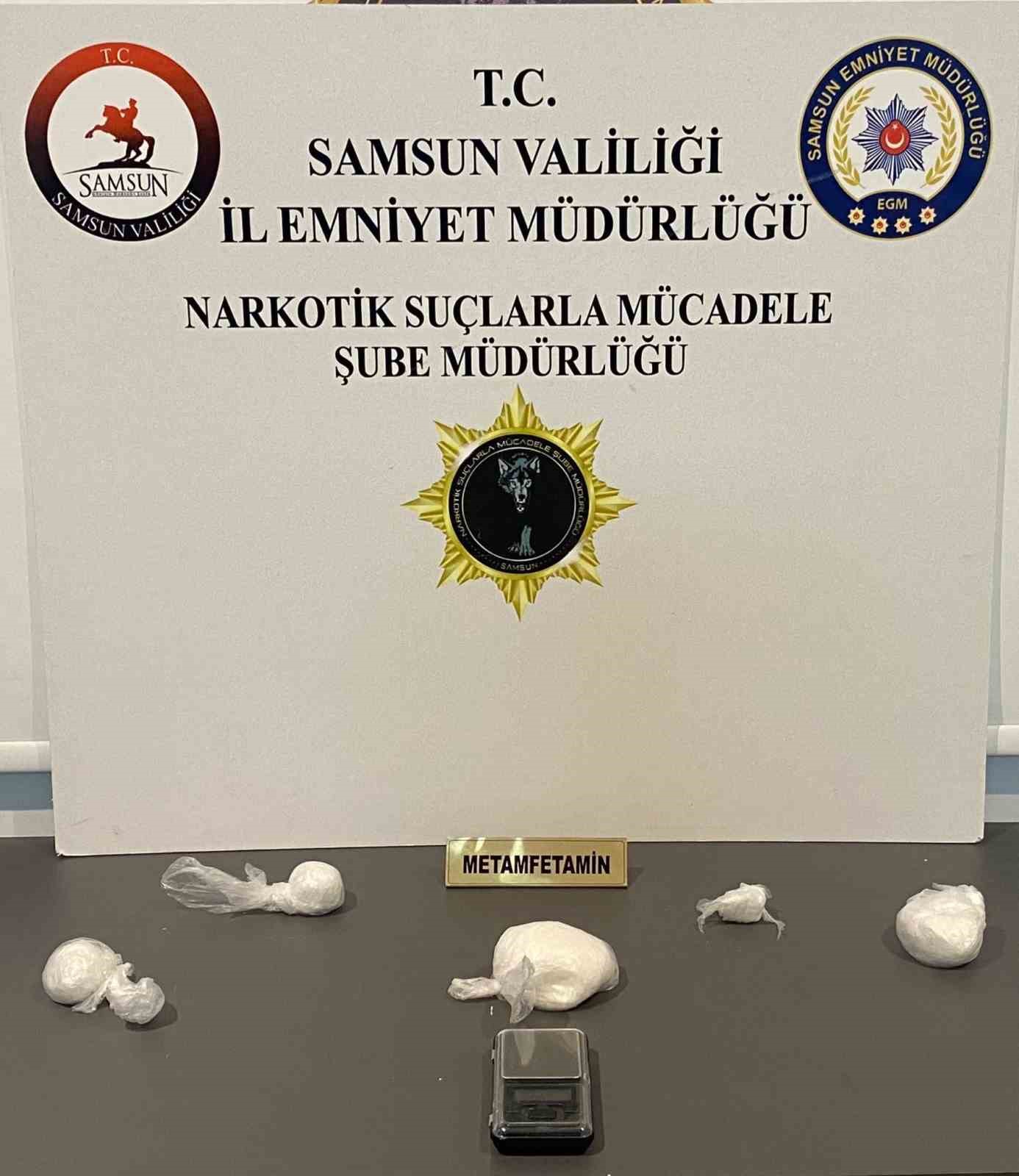 Samsun&rsquo;da 183,8 gram uyuşturucu ele ge&ccedil;irildi
