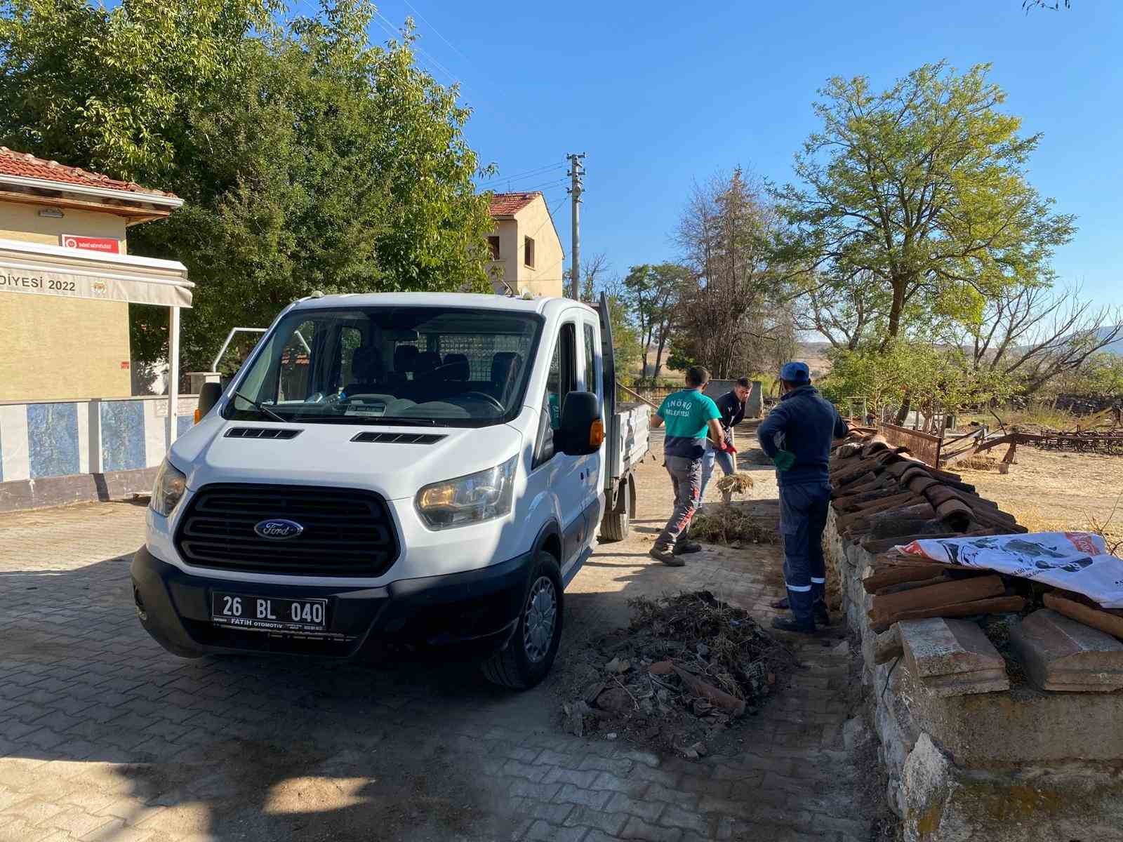 İn&ouml;n&uuml; Belediyesi temizlik &ccedil;alışmalarına aralıksız devam ediyor
