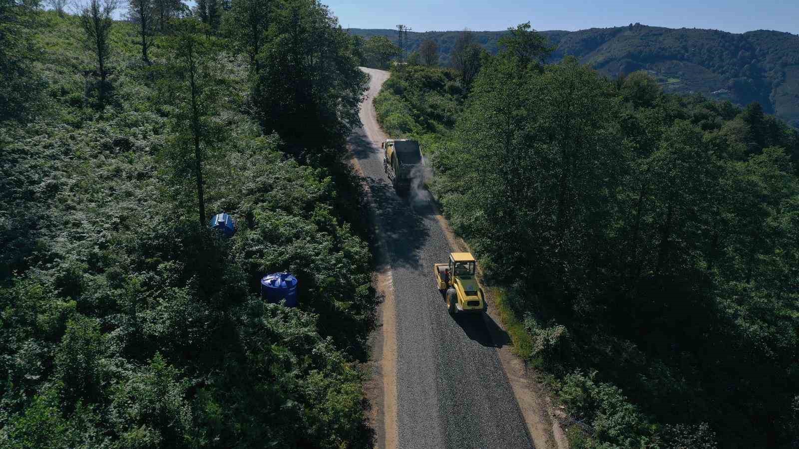 G&uuml;rgentepe&rsquo;nin yollarına sıcak asfalt dokunuşu
