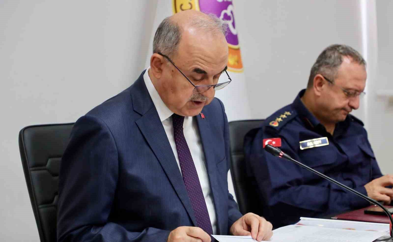 Vali Erol: "Son bir yılda olay sayılarında y&uuml;zde 11 azalma oldu"
