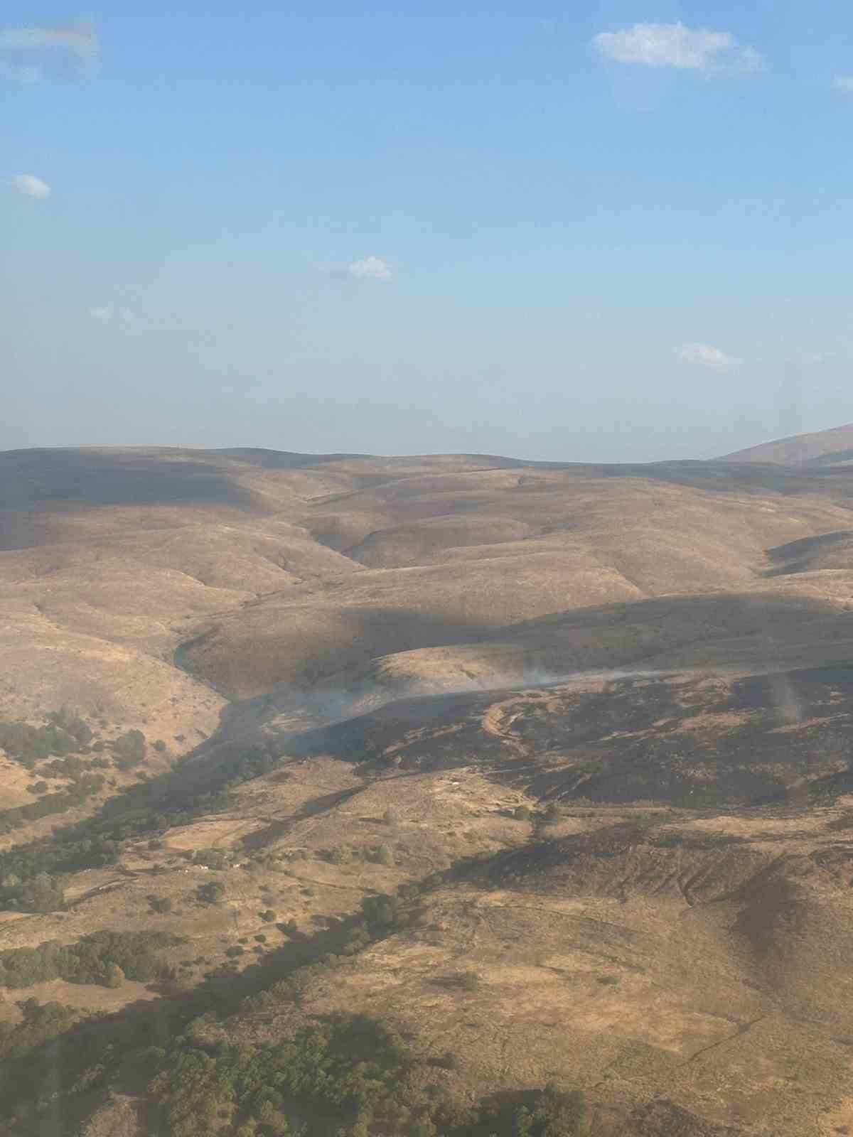 Elazığ&rsquo;da kırsal alan yangını kontrol altına alındı
