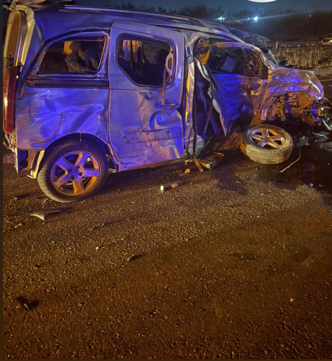 Siirt’te fıstık işçilerini taşıyan minibüs ile hafif ticari araç çarpıştı: 7 yaralı
