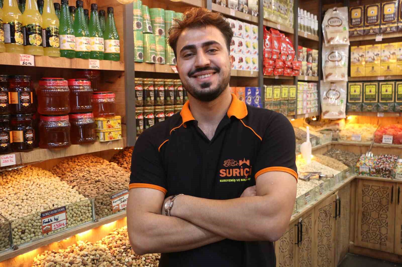 25 bitkiden yaptığı özel karışımla bin bir derde deva oluyor
