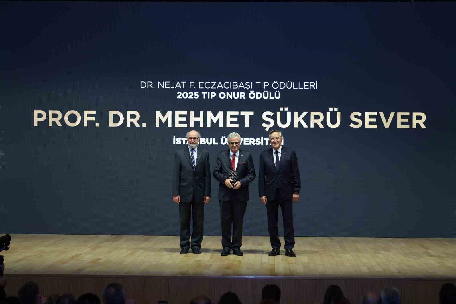 Dr. Nejat F. Eczacıbaşı Tıp Ödülleri sahiplerini buldu