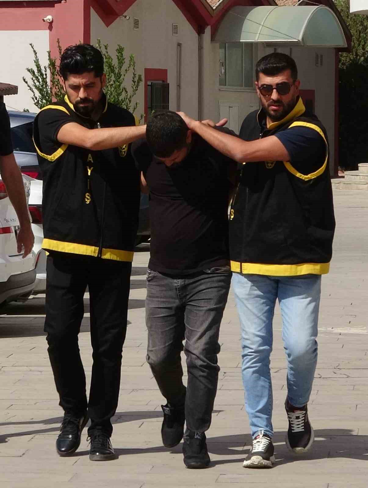 Yeni sevgili, eski sevgiliyi öldürdü