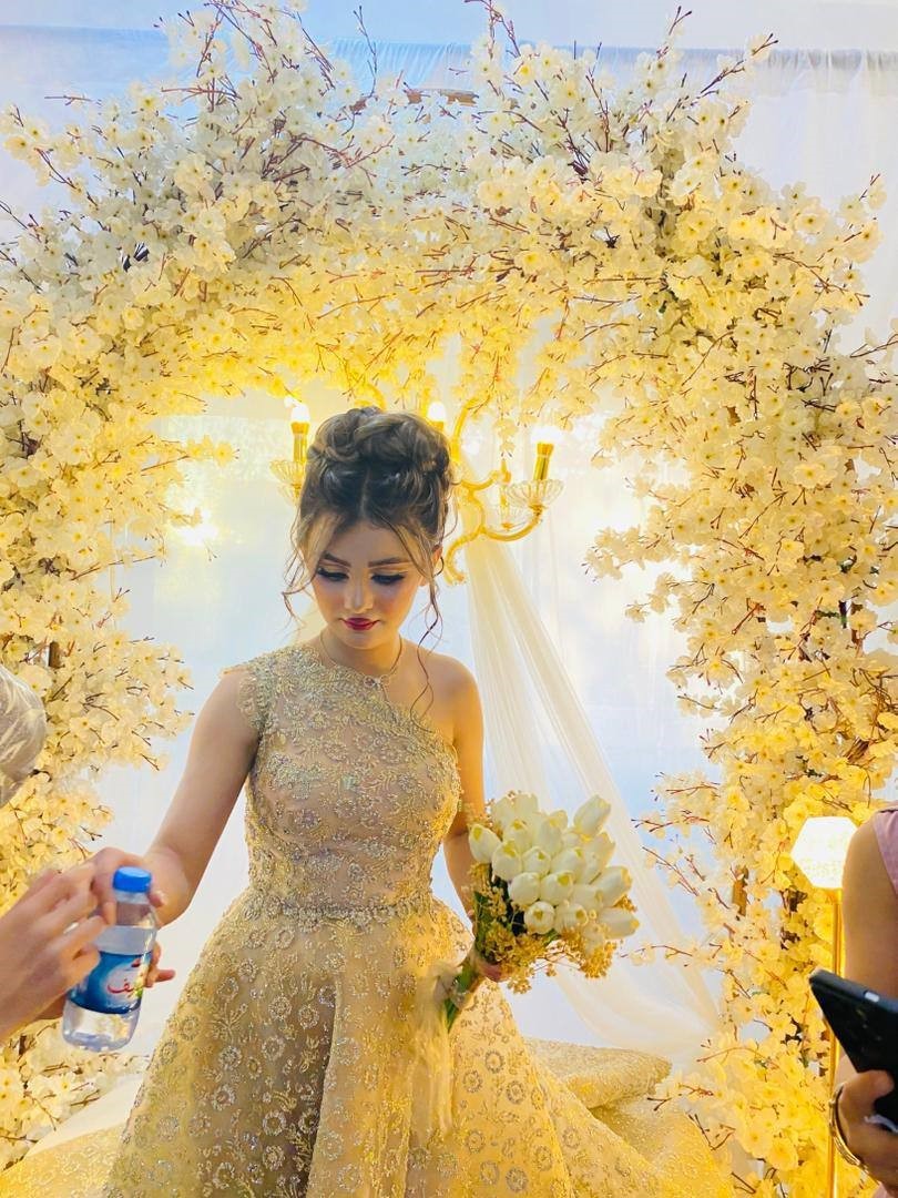 Şanlıurfa&rsquo;da aşk mesafe tanımadı, ayrı &uuml;lkelerde aynı anda nişan yapıldı
