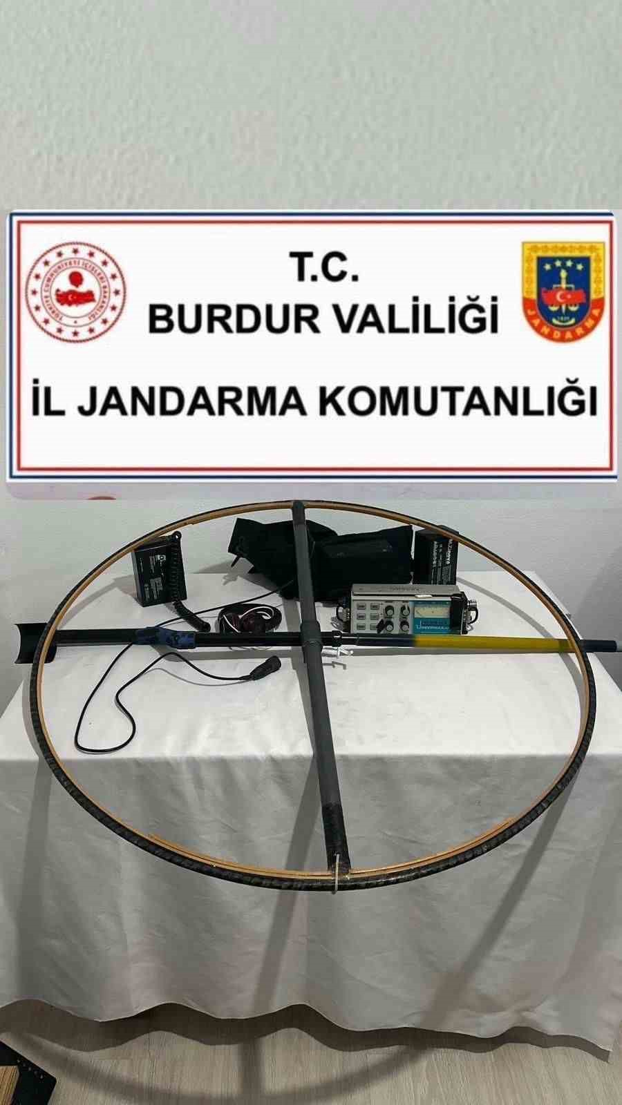 Burdur&rsquo;da ka&ccedil;ak&ccedil;ılık operasyonu: 12 g&ouml;zaltı
