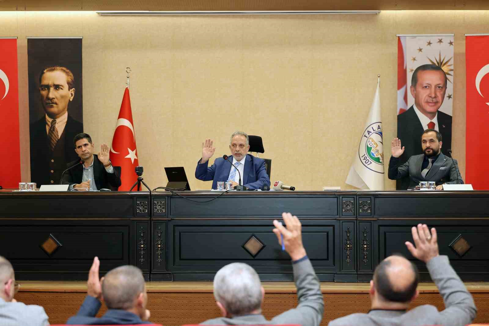 Talas Meclisi’nden spor adamlarına vefa