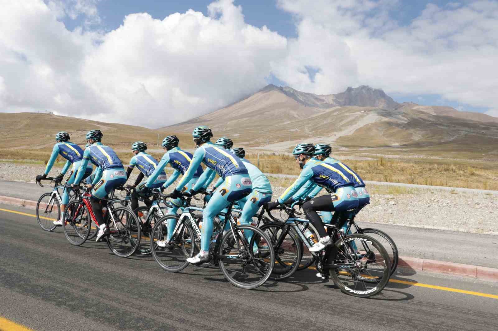 Erciyes&rsquo;teki Y&uuml;ksek İrtifa Bisiklet Kampları spor turizmini zirveye taşıyor
