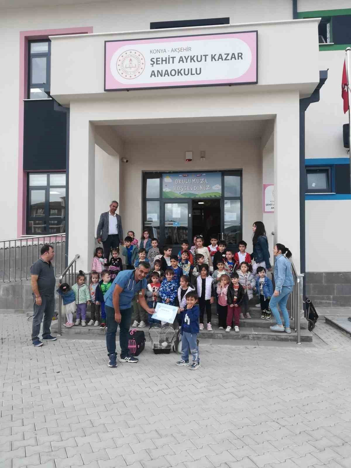 Akşehir&rsquo;de &ccedil;ocuklara hayvan sevgisi aşılandı
