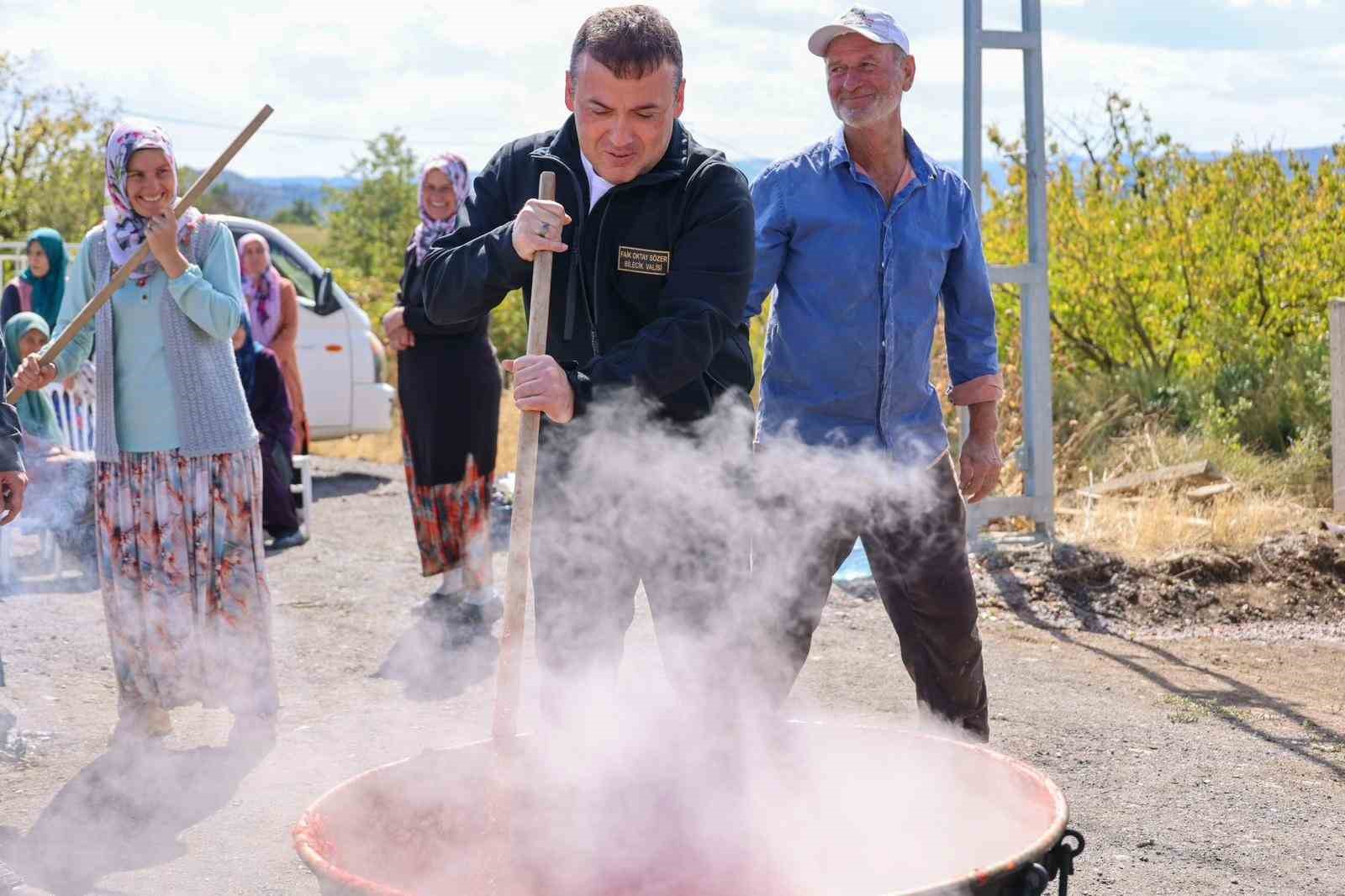 Bilecik&rsquo;te 14 bin 400 dekar alanda sofralık, 2 bin 608 dekar alanda sal&ccedil;alık domates &uuml;retimi yapılıyor
