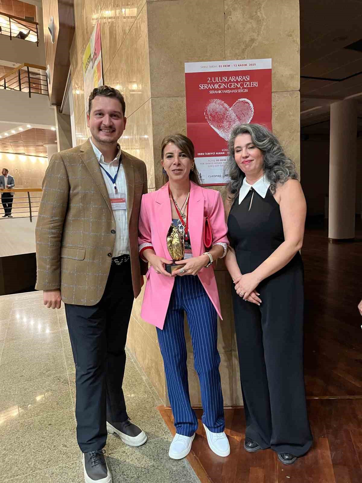 2. Uluslararası Seramiğin Gen&ccedil; İzleri Sergisi&rsquo;nden başarıyla d&ouml;nd&uuml;
