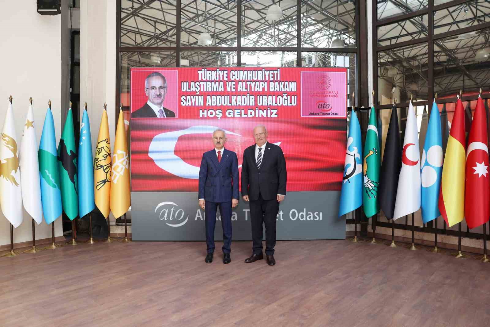 Baran: "Ulaştırma ve Altyapı Bakanlığımız, projelerini hayata ge&ccedil;irirken T&uuml;rkiye&rsquo;nin geleceğini de inşa ediyor"
