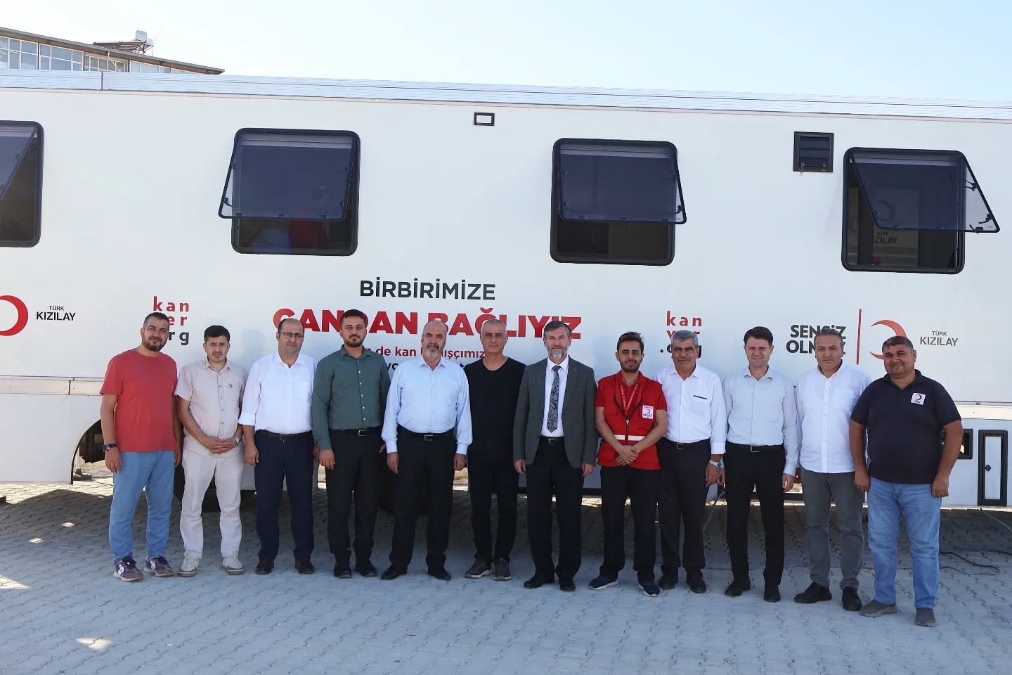 Hatay müftülüğü ve Kızılay iş birliğinde kan bağış kampanyası düzenledi