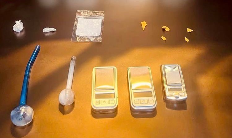 Uyuşturucu operasyonunda 2 tutuklama, 4 ş&uuml;pheliye adli işlem
