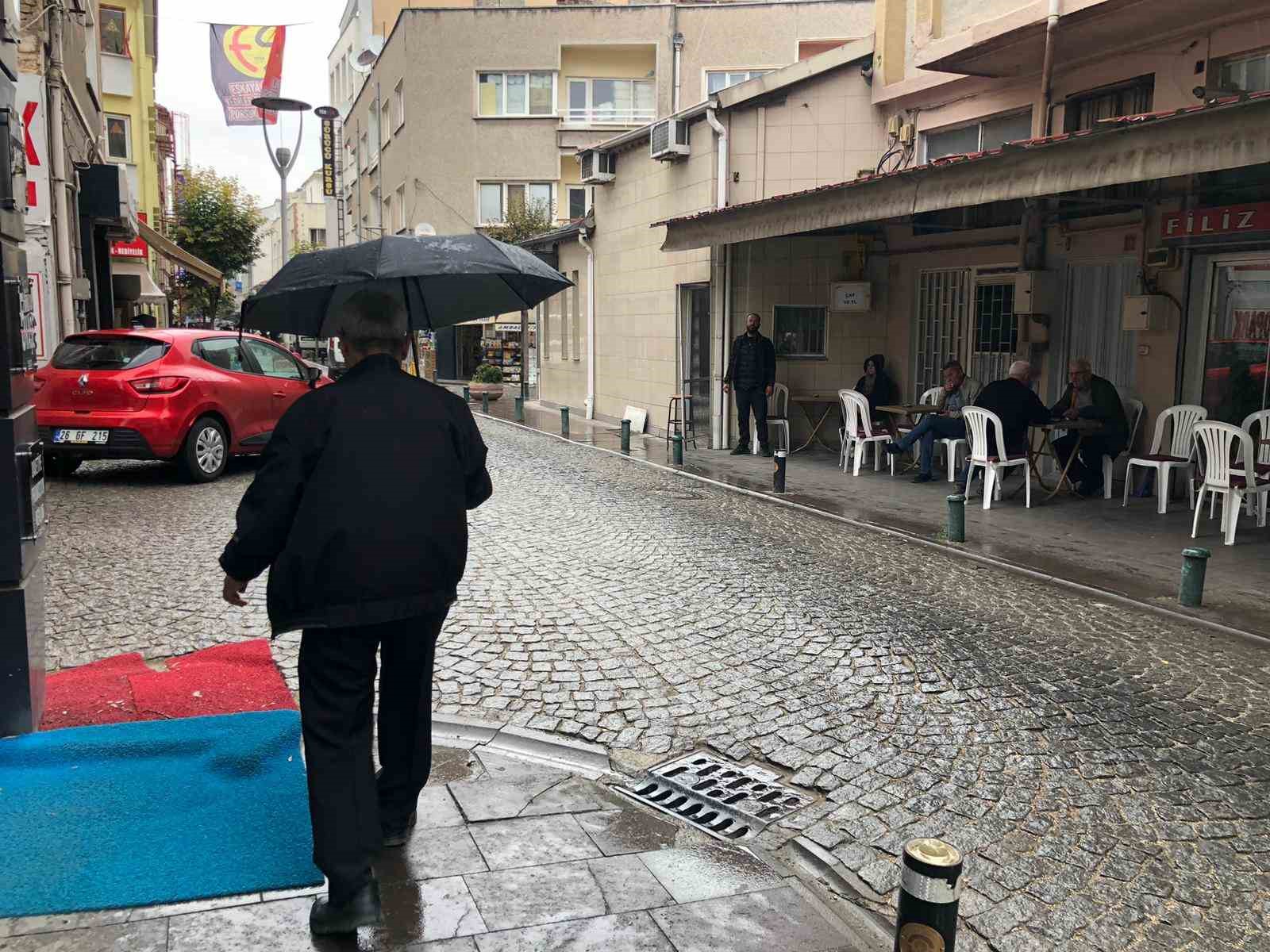 Eskişehir’de sağanak yağış etkili oldu