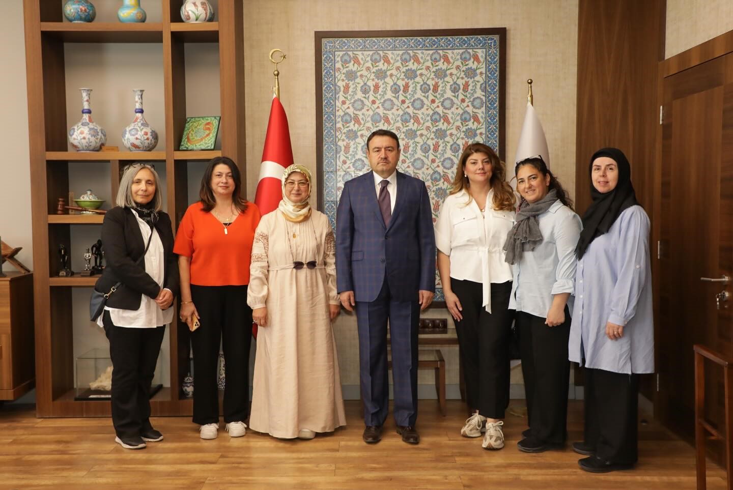 K&uuml;tahya Valisi Işın, Almanya&rsquo;da d&uuml;zenlenen &ccedil;ini kursunda eğitim g&ouml;ren kursiyerleri kabul etti
