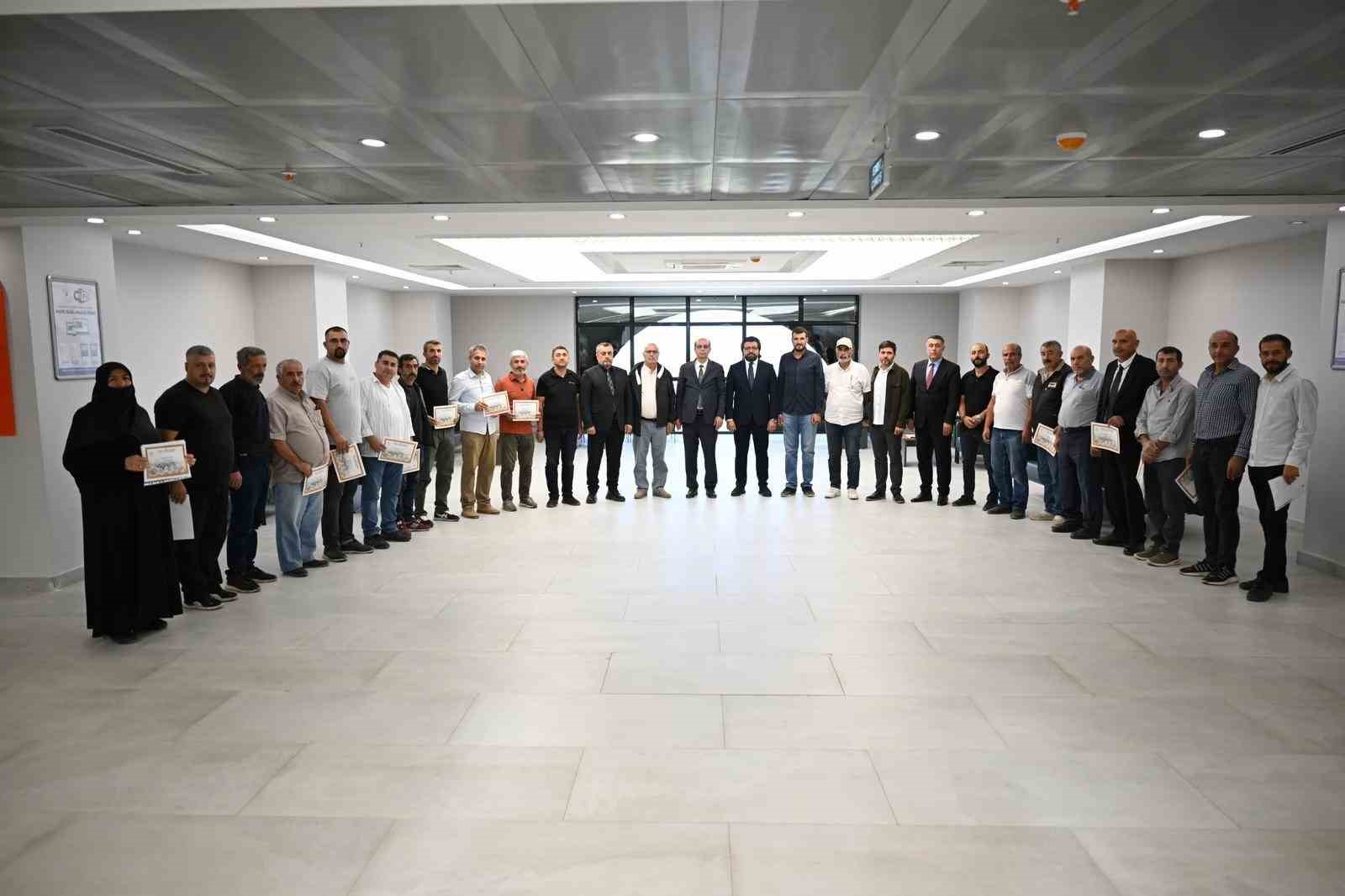 Başkan Ge&ccedil;it, "Ana Arı Yetiştirme" kursunu tamamlayan kursiyerleri ağırladı
