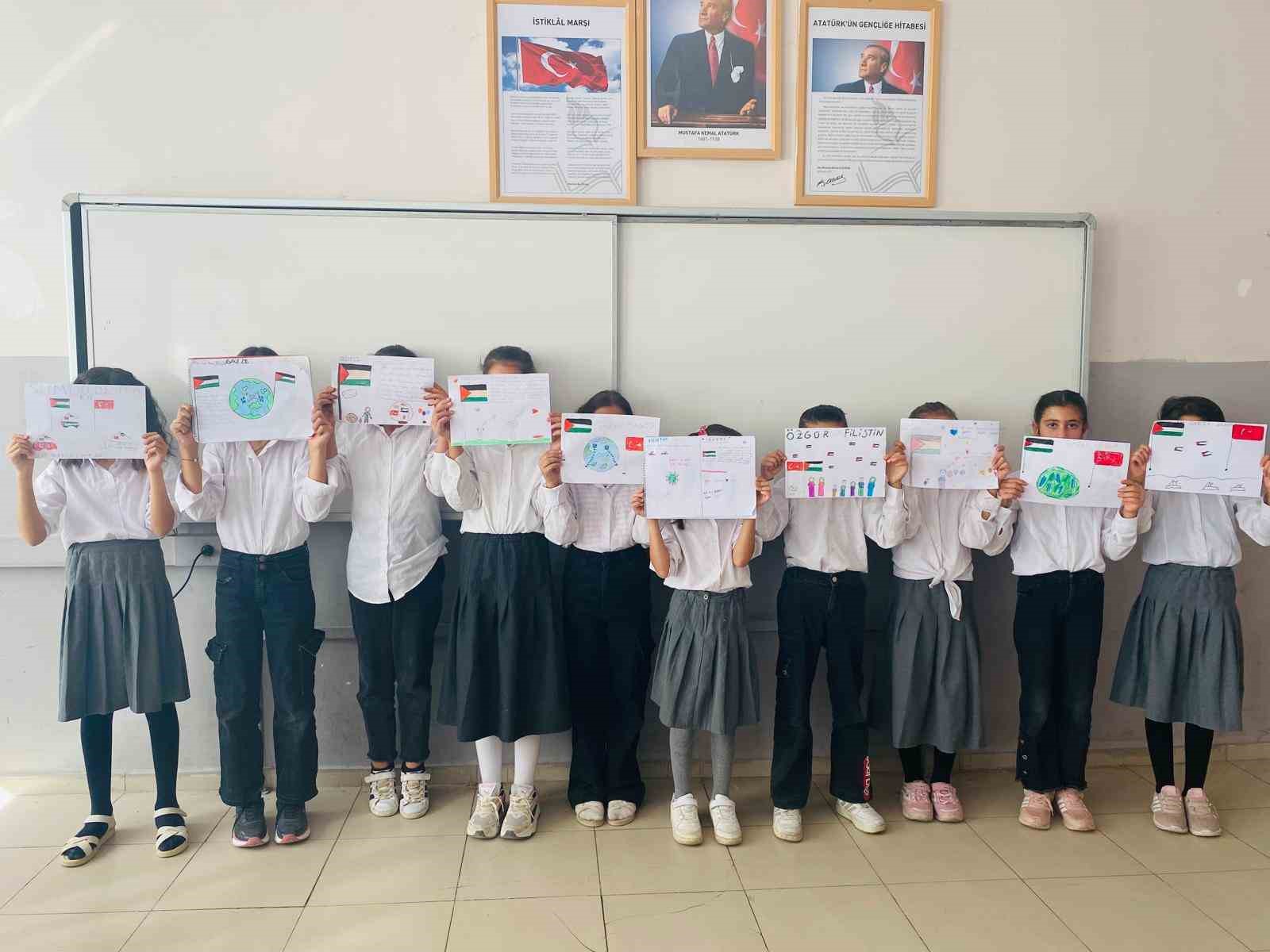 Elazığ’da öğrencilerden Filistin’e destek