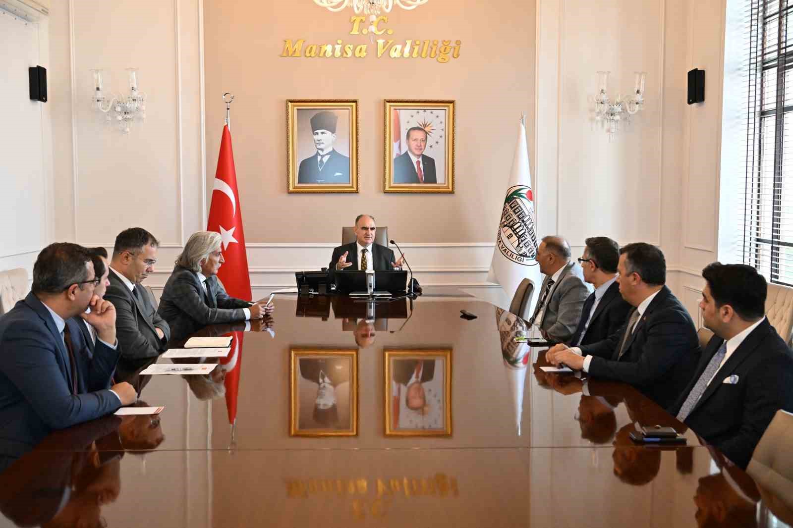 Vali Özkan başkanlığında kamu hizmetleri değerlendirildi