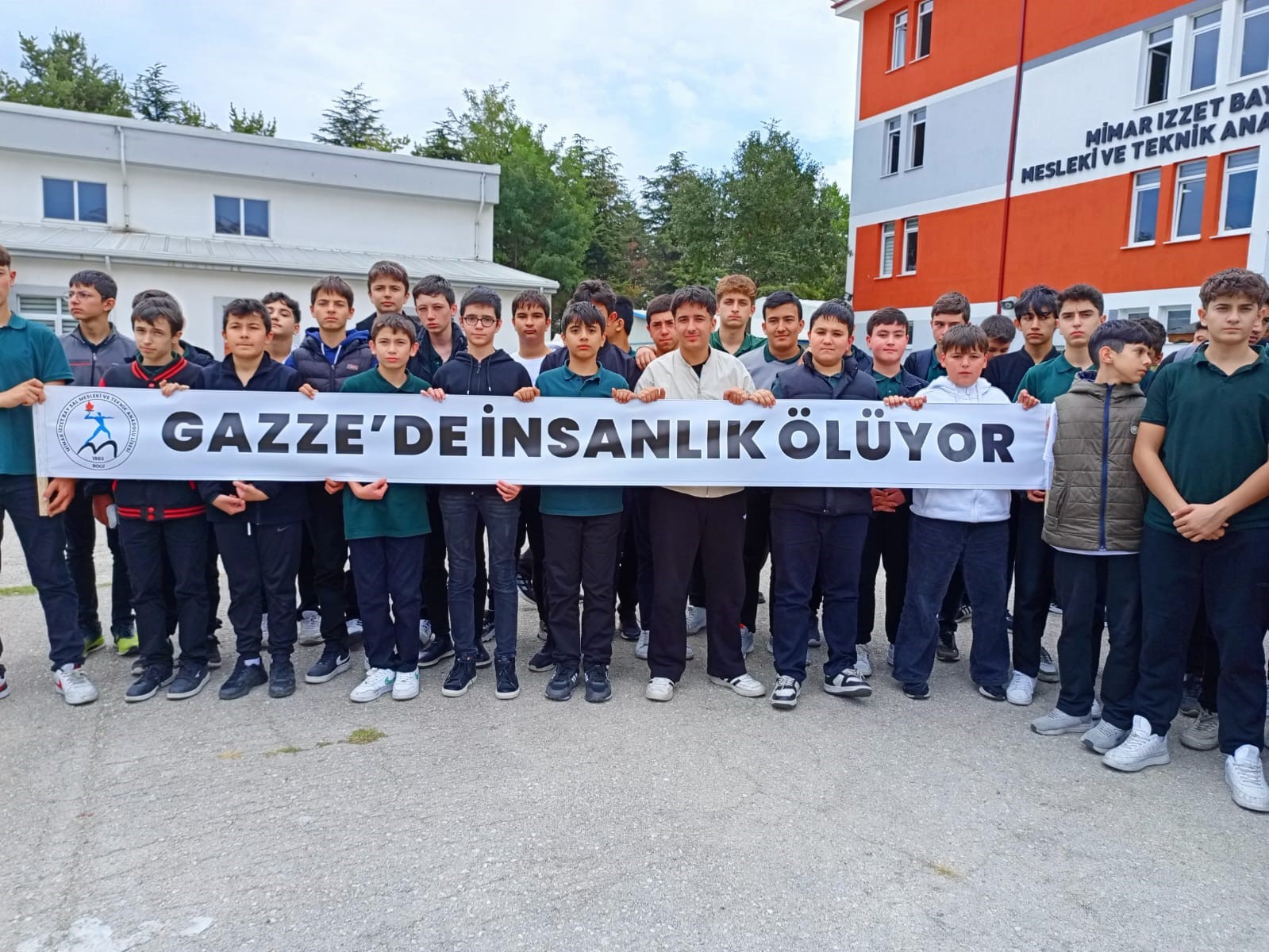 Bolu&rsquo;da lise &ouml;ğrencilerinden Filistin&rsquo;e destek
