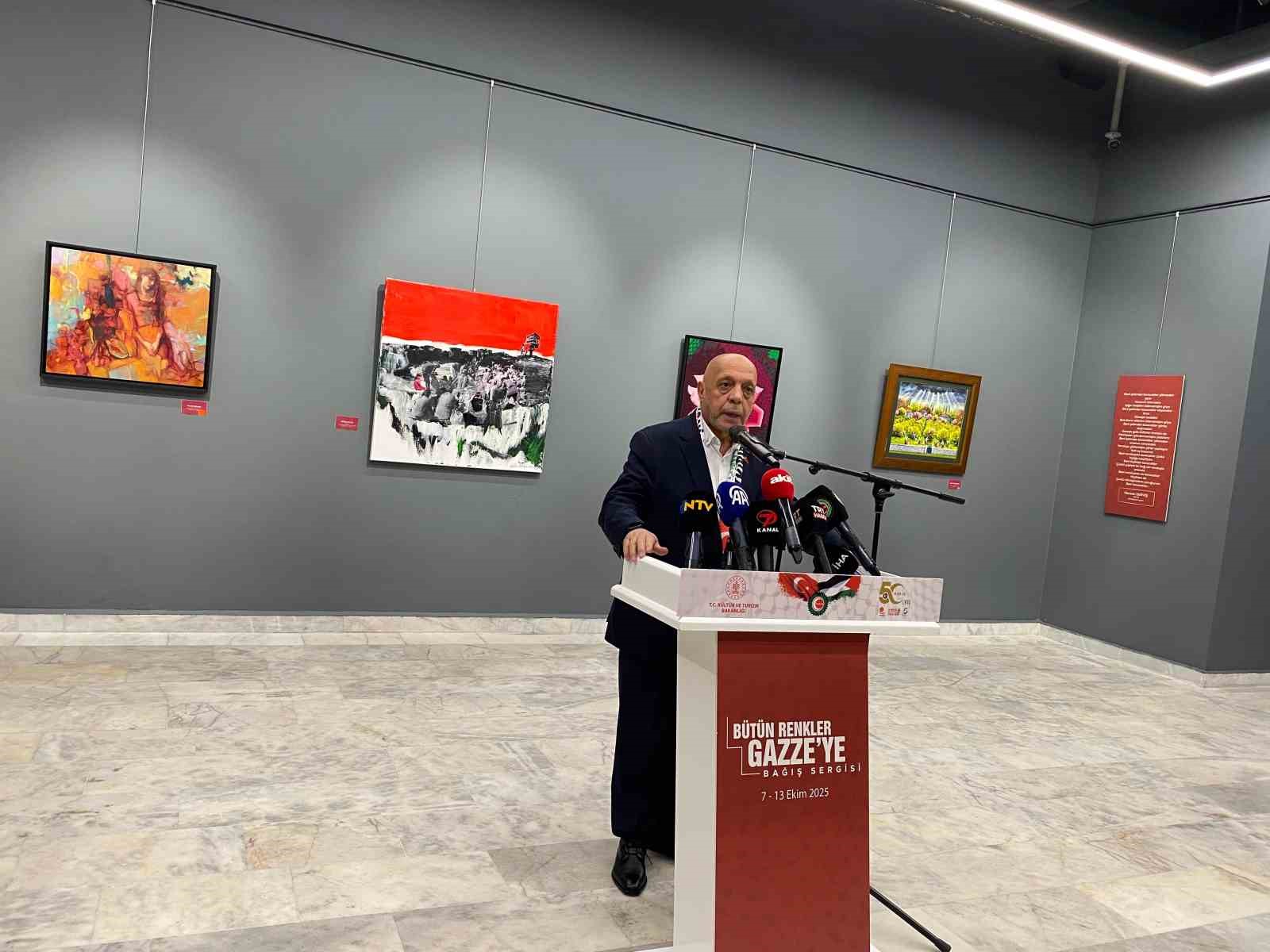 &lsquo;&rsquo;B&uuml;t&uuml;n Renkler Gazze&rsquo;ye&rsquo; Bağış Sergisi sanatseverlerle buluştu
