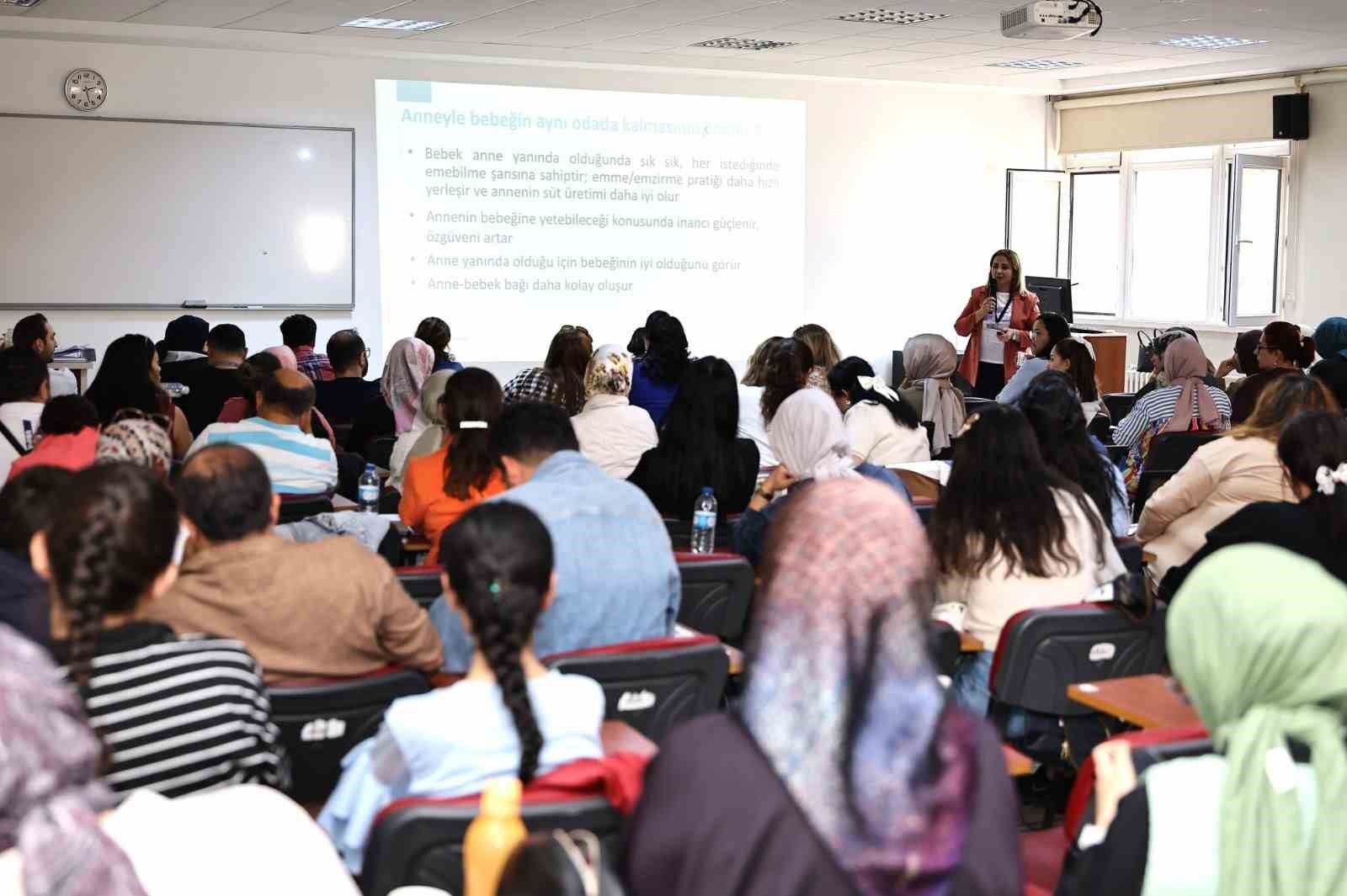 ERÜ Hastaneleri’nde Anne Sütü ve Tamamlayıcı Beslenme Eğitimi düzenlendi