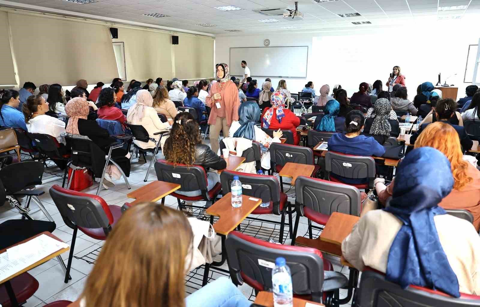 ERÜ Hastaneleri’nde Anne Sütü ve Tamamlayıcı Beslenme Eğitimi düzenlendi