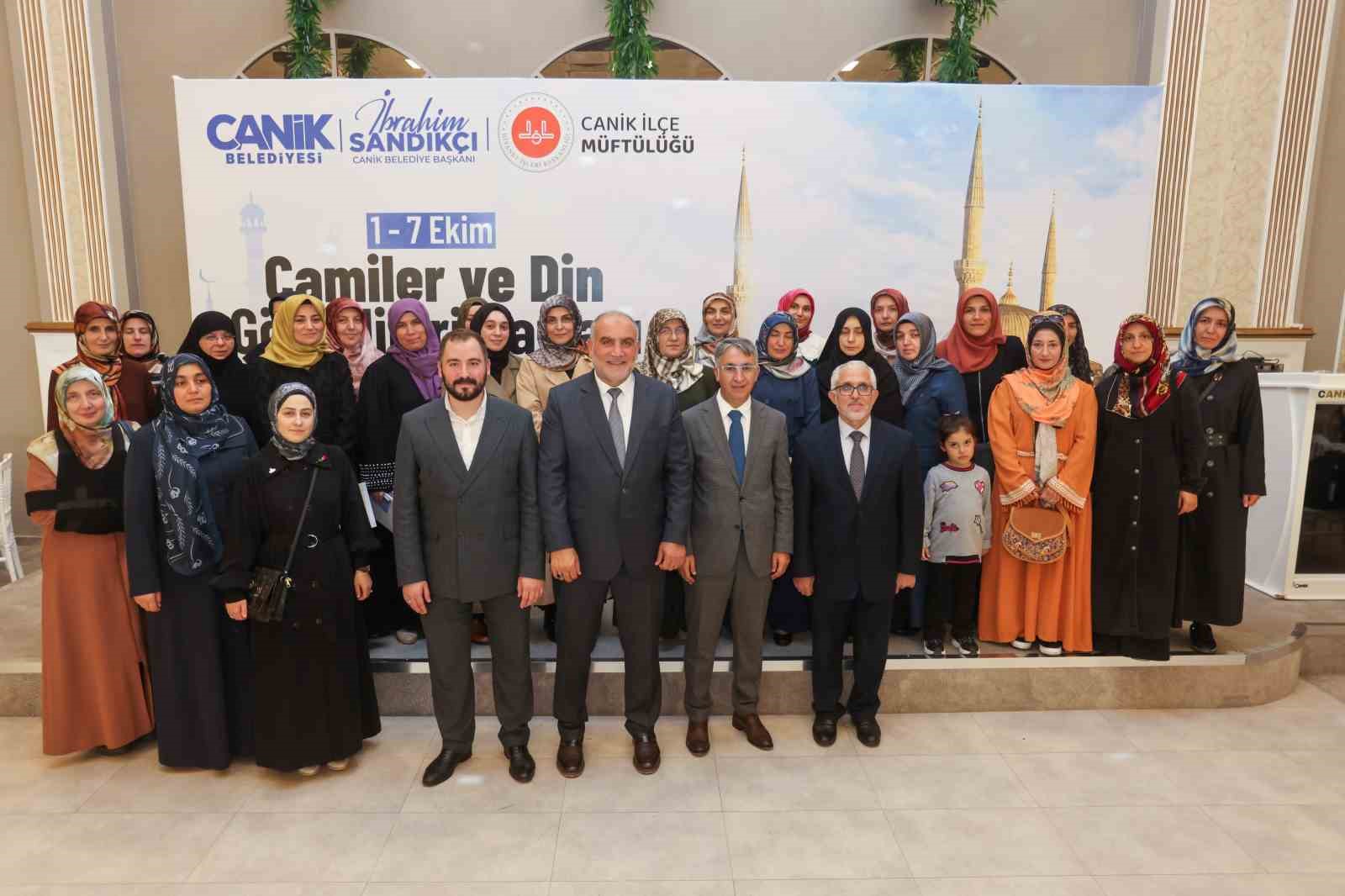 Başkan Sandıkçı: "Camiler, birlik ve beraberliğimizin sembolü"
