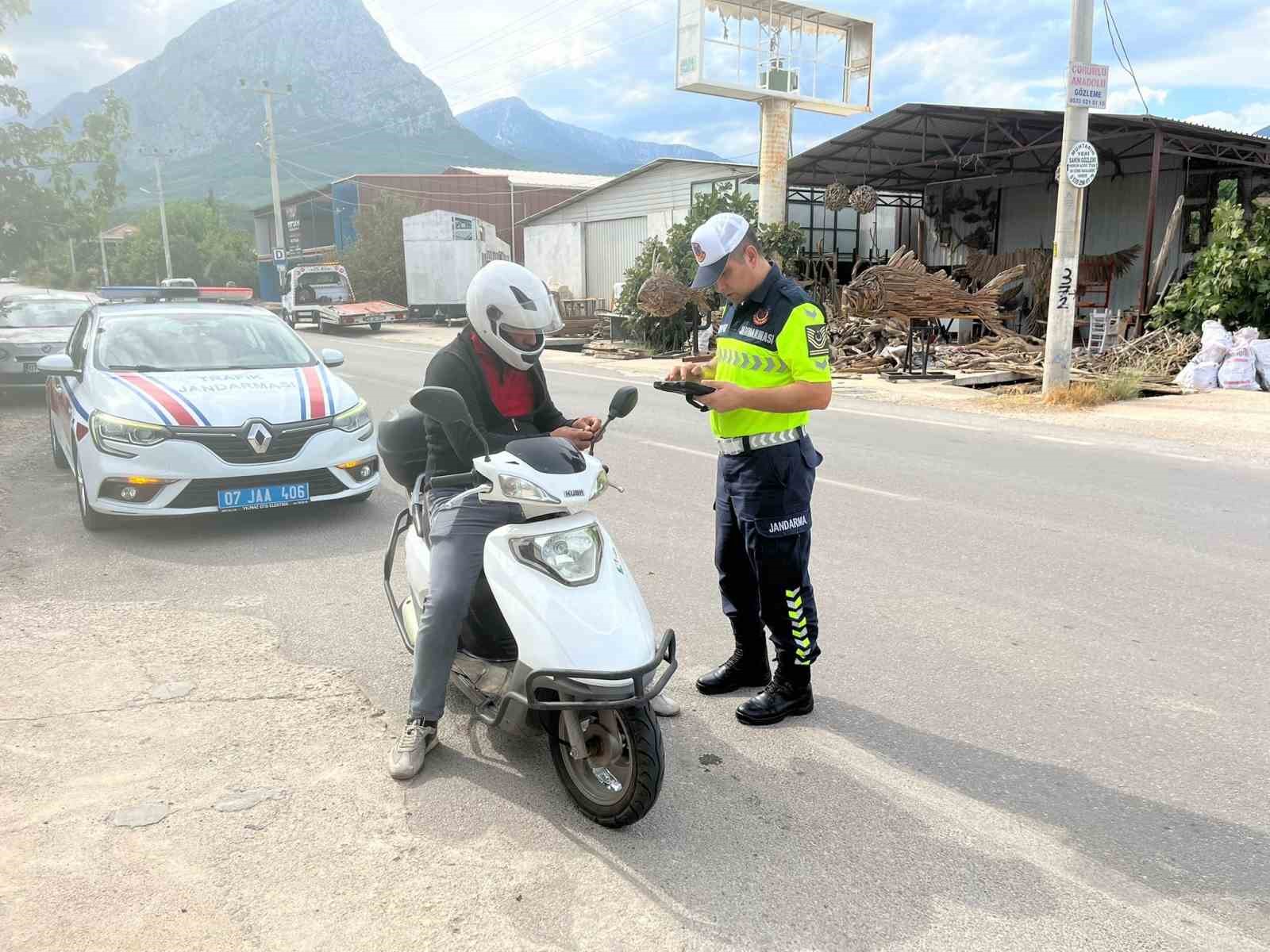 Antalya’da jandarmadan şok motosiklet denetimi