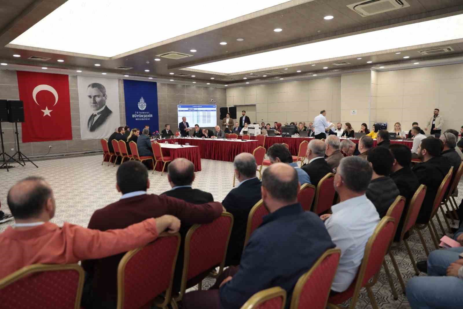 İstanbul&rsquo;da 3&rsquo;&uuml;nc&uuml; taksi ihalesi: 63 plaka daha satıldı
