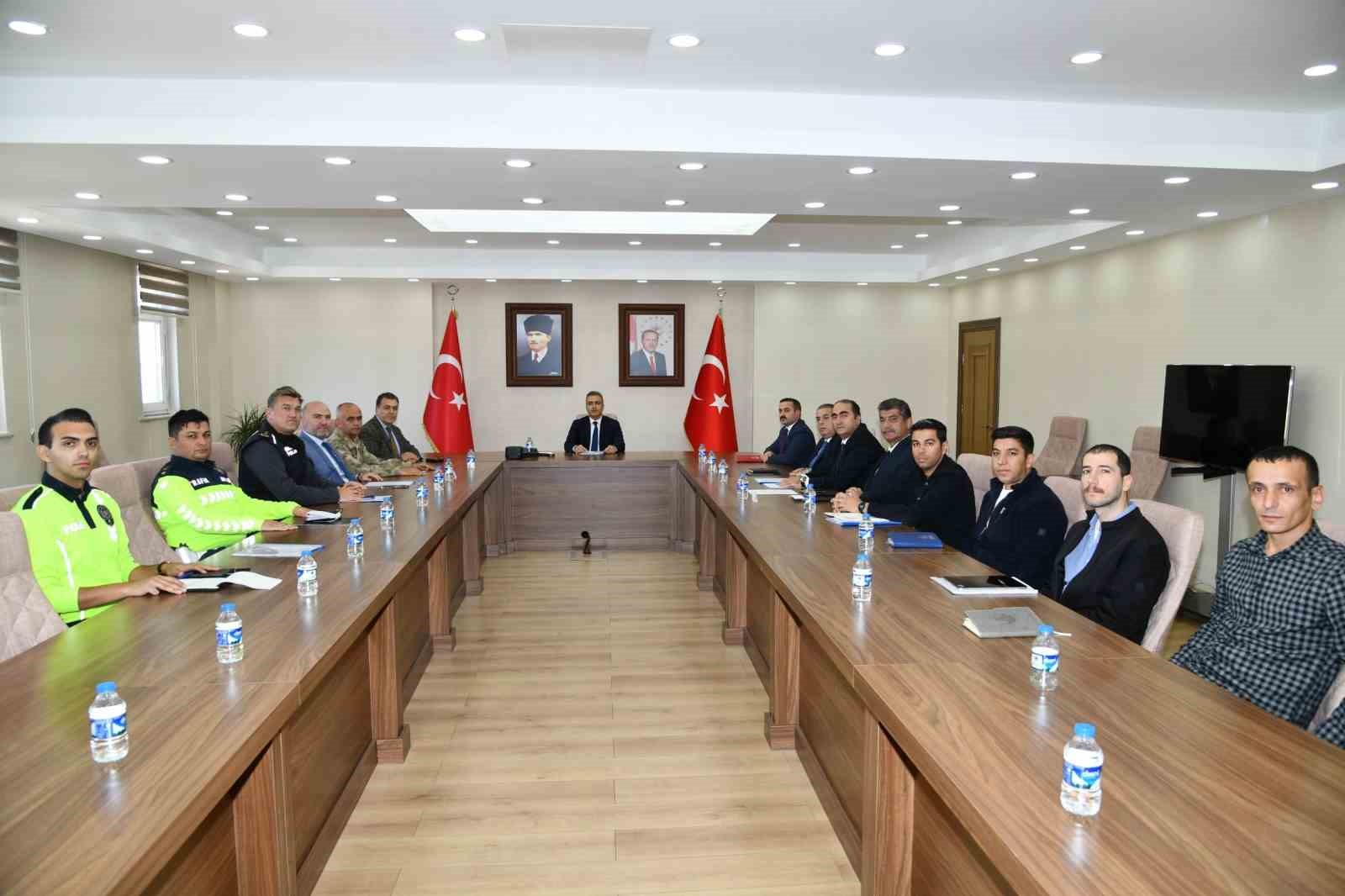 Ardahan’da Karayolları Trafik Güvenliği Toplantısı gerçekleştirildi