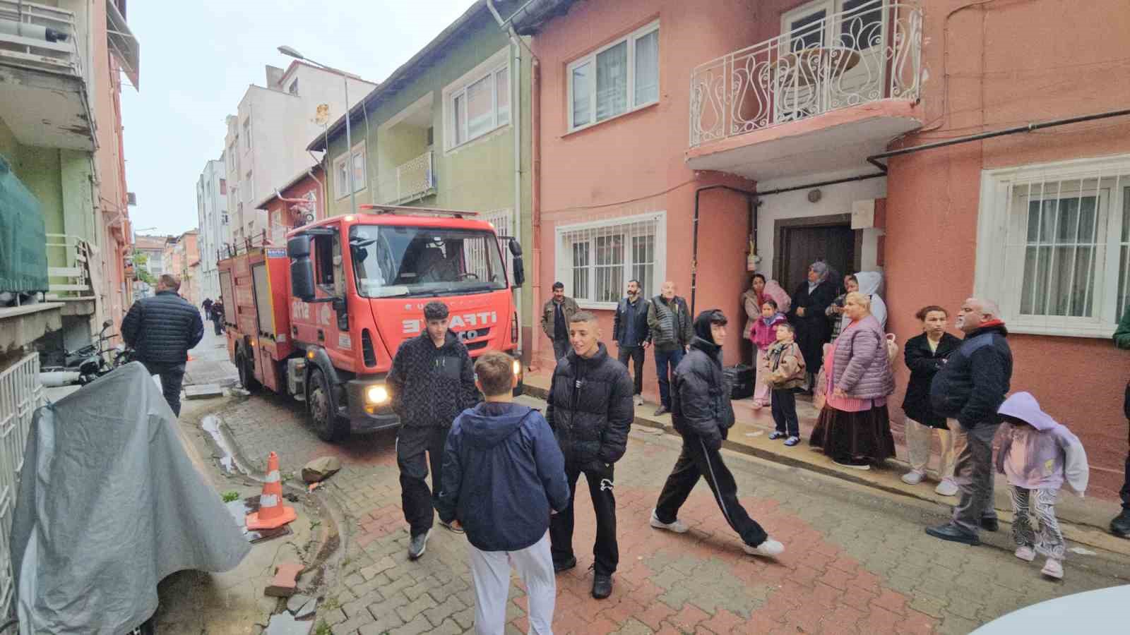 Edirne&rsquo;de baca yangını korkuttu

