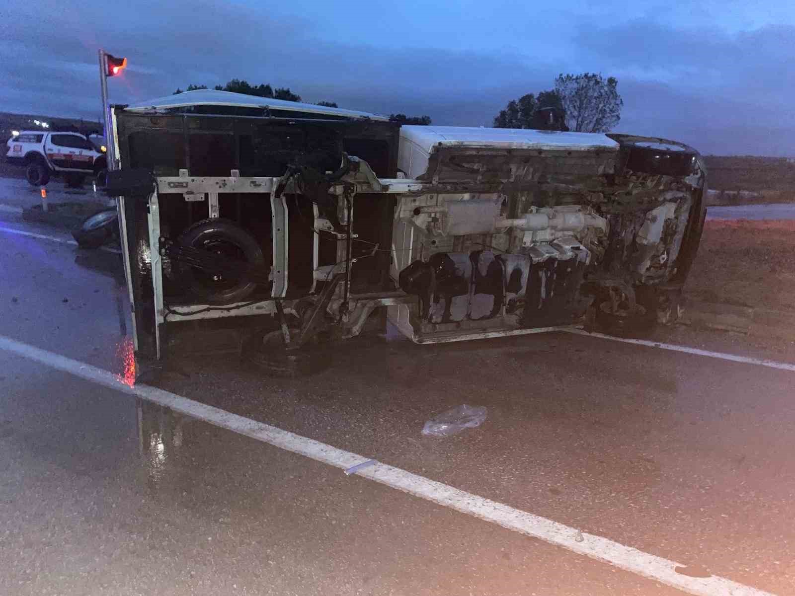 Kırklareli’nde kırmızı ışık ihlali kaza getirdi: 2 yaralı