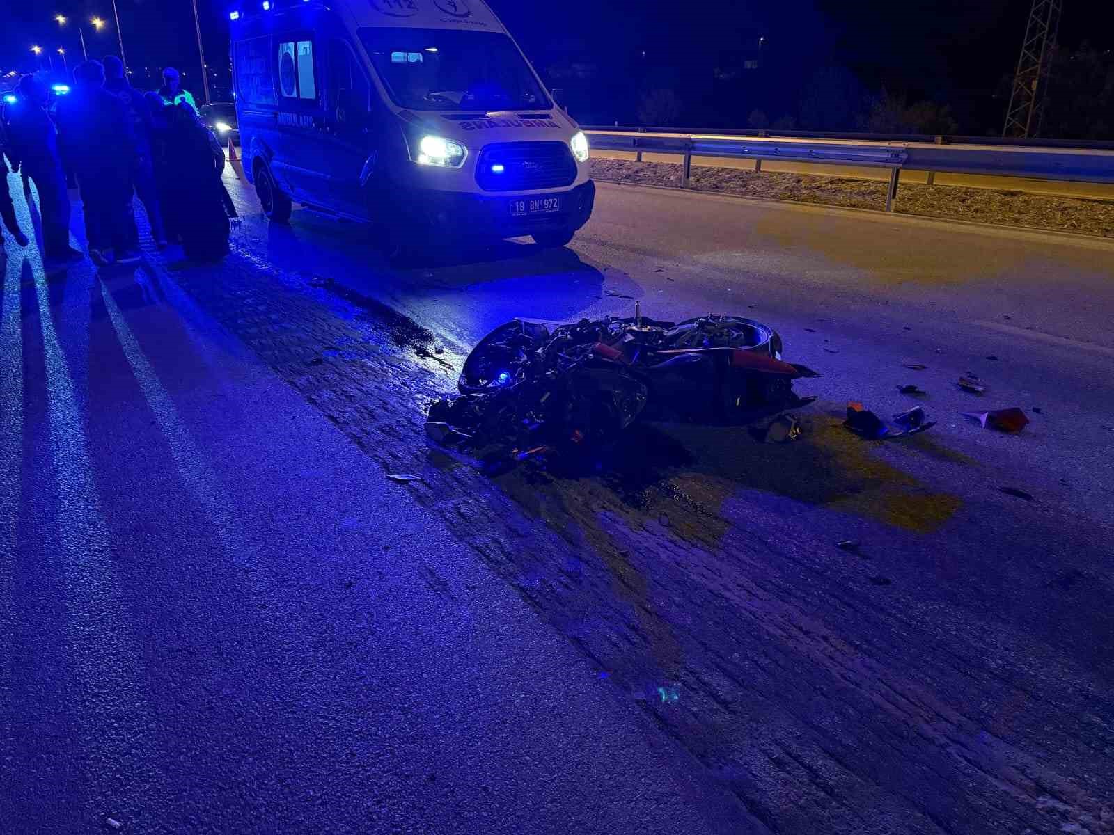 Çorum’da tıran çarpan motosikletin sürücüsü hayatını kaybetti