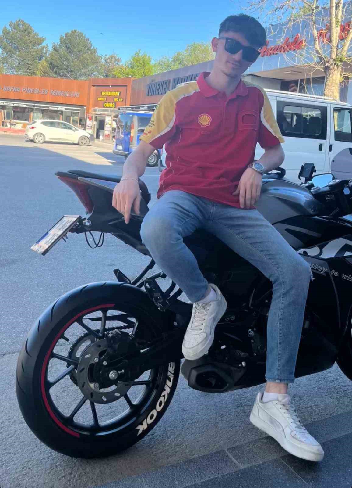 Çorum’da tıran çarpan motosikletin sürücüsü hayatını kaybetti