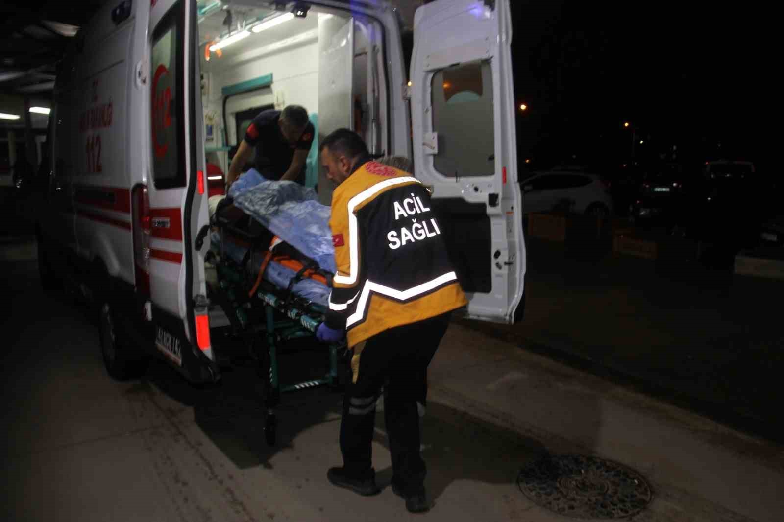 Konya&rsquo;da tır ile kamyonet &ccedil;arpıştı: 1 &ouml;l&uuml;, 2 yaralı
